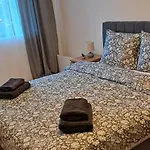 Kapina 아파트